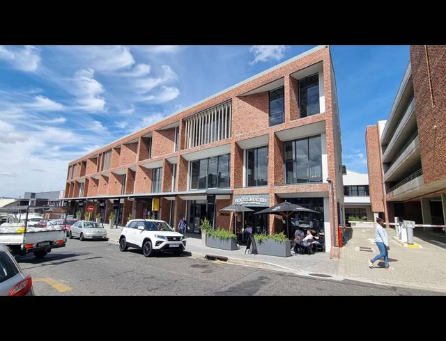 628M² OFFICE TO LET IN SALT RIVER